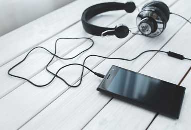 欧冠综合：穆里尼奥重回斯坦福桥 利物浦客场爆冷 马德里双雄大胜